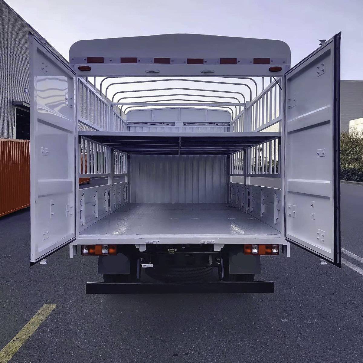 The 1.5-meter warehouse compartment wants to be modified and inspected? The idea is dangerous!