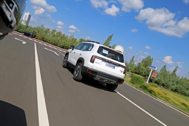 Test drive the 2024 Haval Big Dog and watch the urban elite play wild fun.