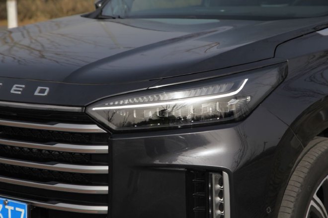 The appearance configuration is upgraded and the test drive is carried out.