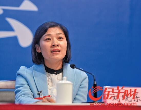 Liu Xiaole, deputy of Provincial People's Congress and member of Yangjiang Reservoir Resettlement Leading Group Office.