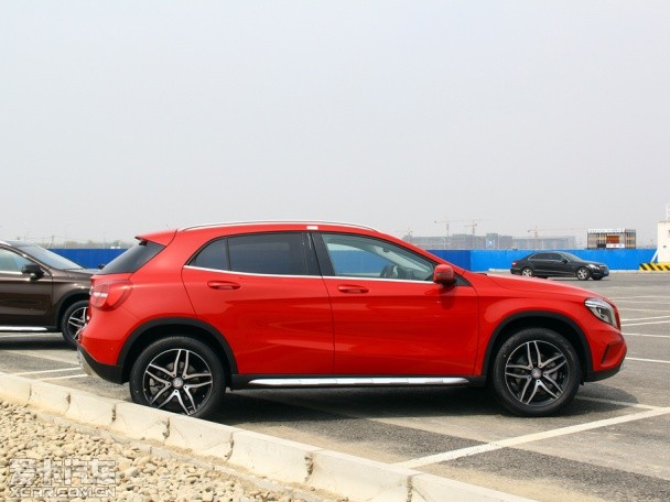 Domestic Mercedes-Benz GLA will officially go offline and will be unveiled at the Shanghai Auto Show.