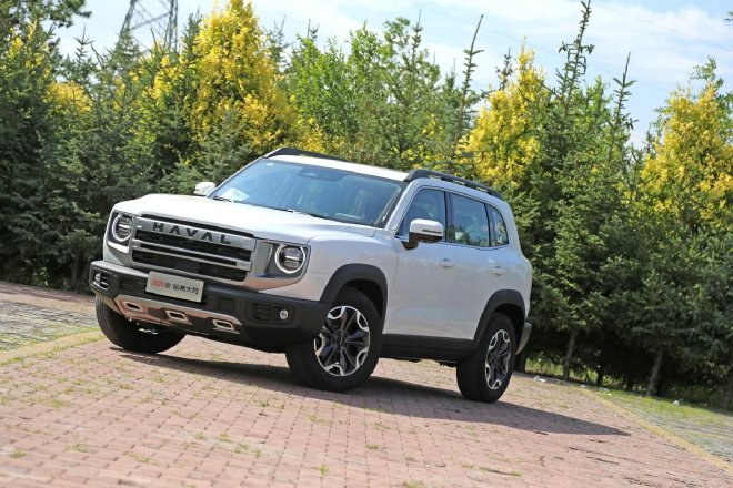 Test drive the 2024 Haval Big Dog and watch the urban elite play wild fun.