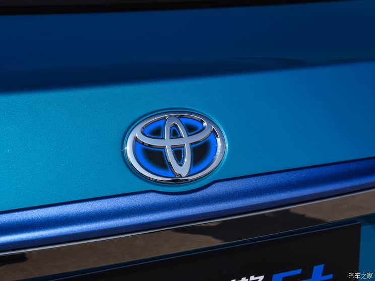 FAW Toyota Corolla Twin Engine E+ 2019 1.8L Ultimate Edition FAW Toyota Corolla Twin Engine E+ 2019 1.8L Ultimate Edition