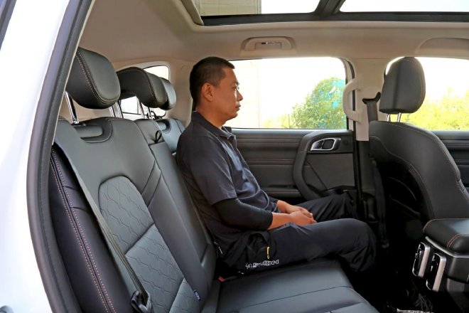 Test drive the 2024 Haval Big Dog and watch the urban elite play wild fun.