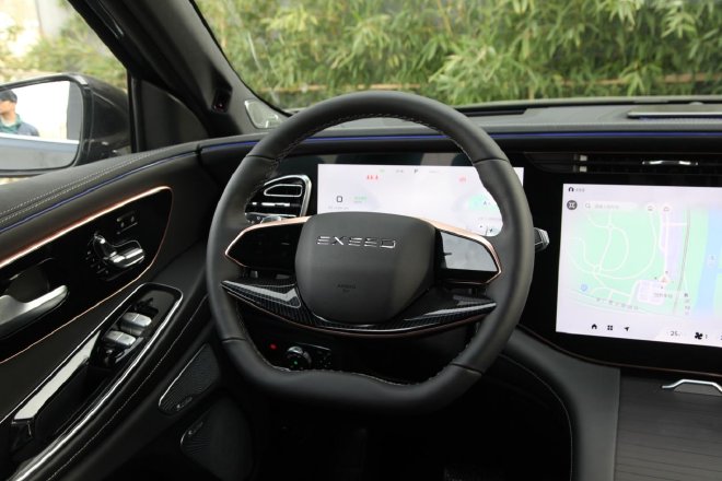 The appearance configuration is upgraded and the test drive is carried out.